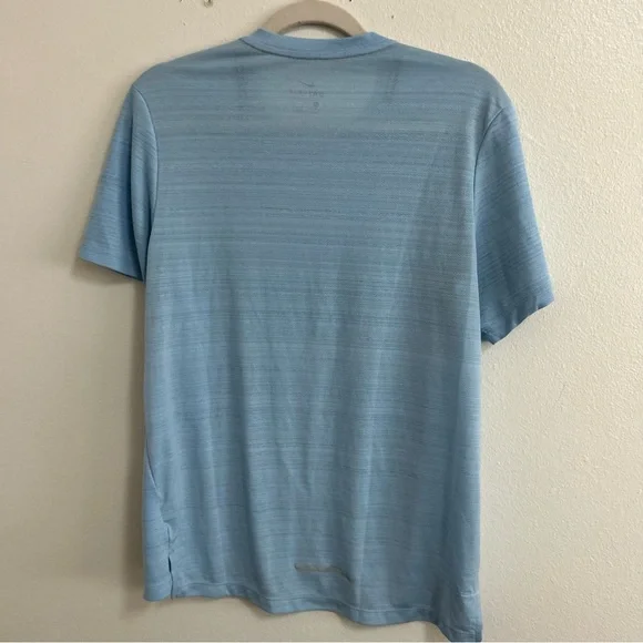 4/$10 Nike Dri Fit men's athletic shirt - Picture 4 of 4